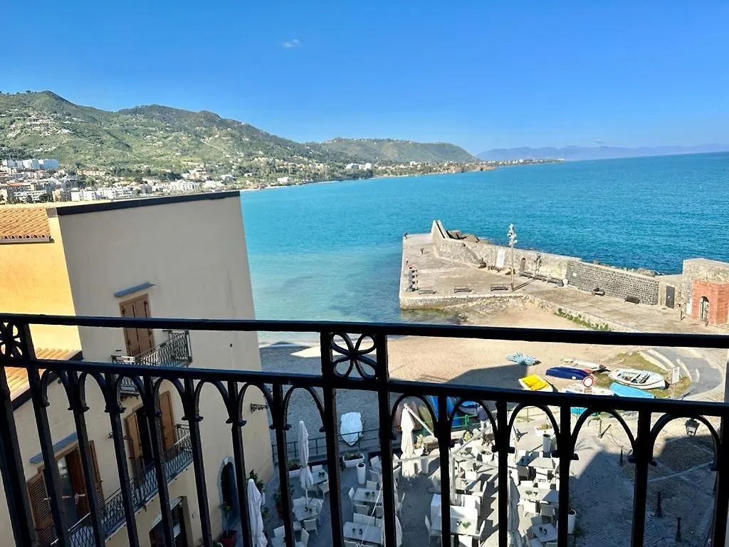 Molo Sea View Apartment Cefalu