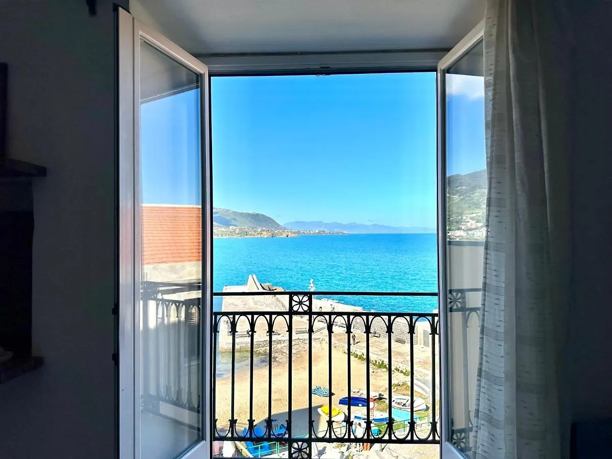 Molo Sea View Apartment Cefalu