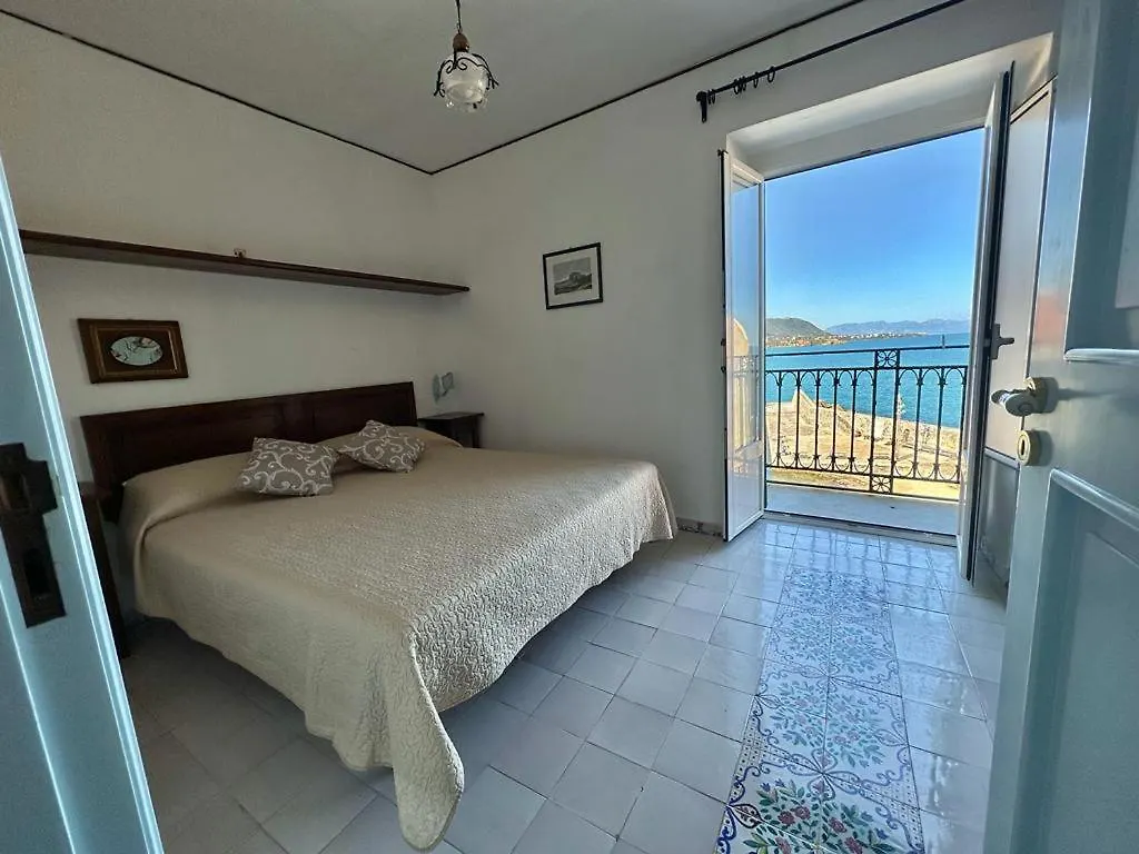 Molo Sea View Apartment Cefalu Italy