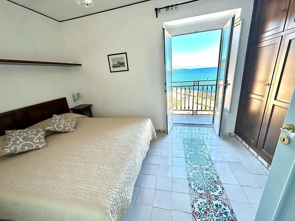 Molo Sea View Apartment Cefalu
